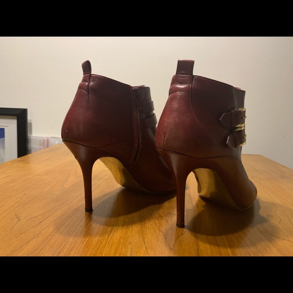 Heeled booties - Picture 7 of 10